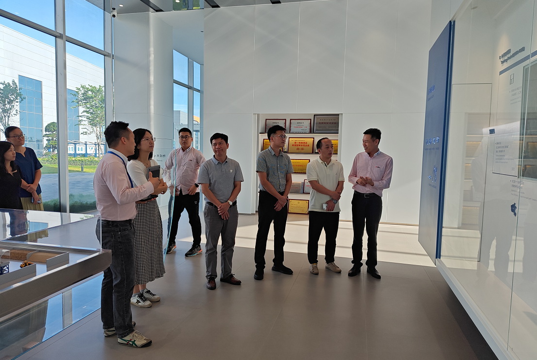 新华社福建分社莅临凯发网站股份参观调研