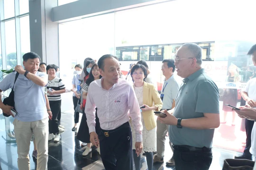 促进中德交流 欧美同学会走进福建凯发网站股份有限公司参观交流