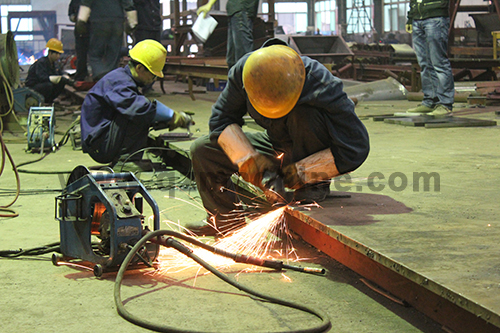 凯发网站举办首届电焊技能操作比赛