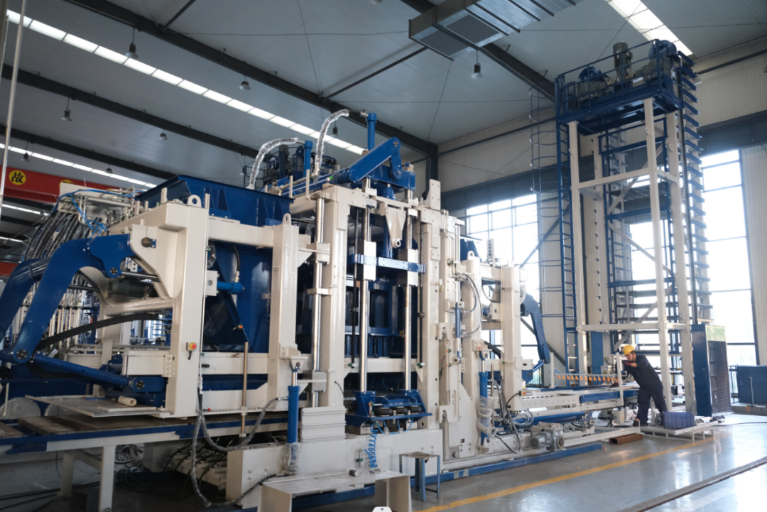 整装待发，凯发网站又一生产线进入发货前调试阶段，助力华中城市提速发展