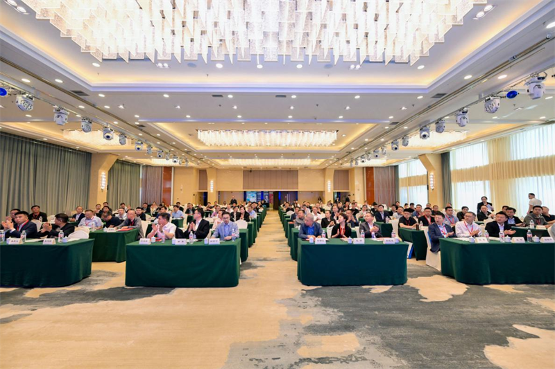 凯发网站股份出席2025全国混凝土行业创新发展与废弃物资源再生技术交流大会 共探行业绿色转型之路